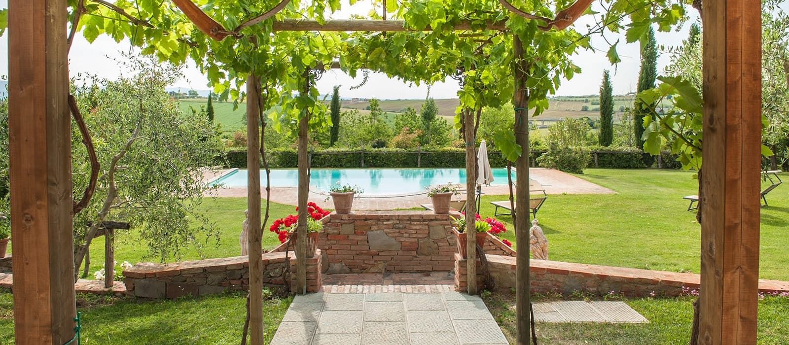 Agriturismo a Cortona e dintorni con piscina | Agriturismo Pratovalle