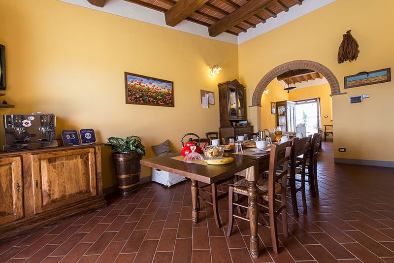 Images of Agriturismo Pratovalle with swimming pool and apartments in Cortona at the very heart of Valdichiana